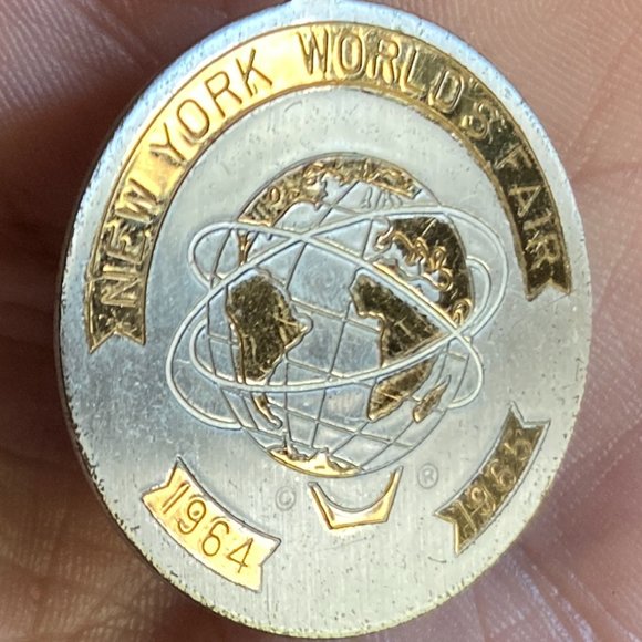 Vintage Retro Charm Bracelet New York World's Fair 1964-65 Souvenir Silver Gold - Picture 3 of 16